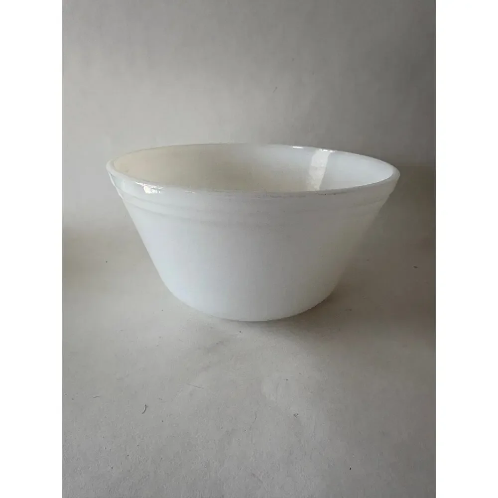 Vintage Federal Glass Milk Glass Mixing Bowl Heat Proof White 8” Ribbed